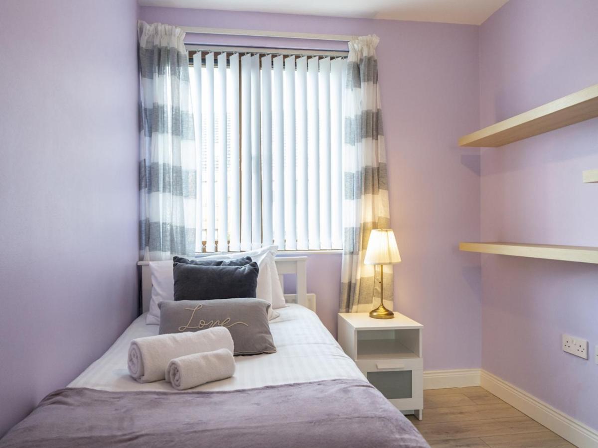 Pass The Keys Lovely 4Br Home W Garden 7 Min From City Centre Belfast Extérieur photo