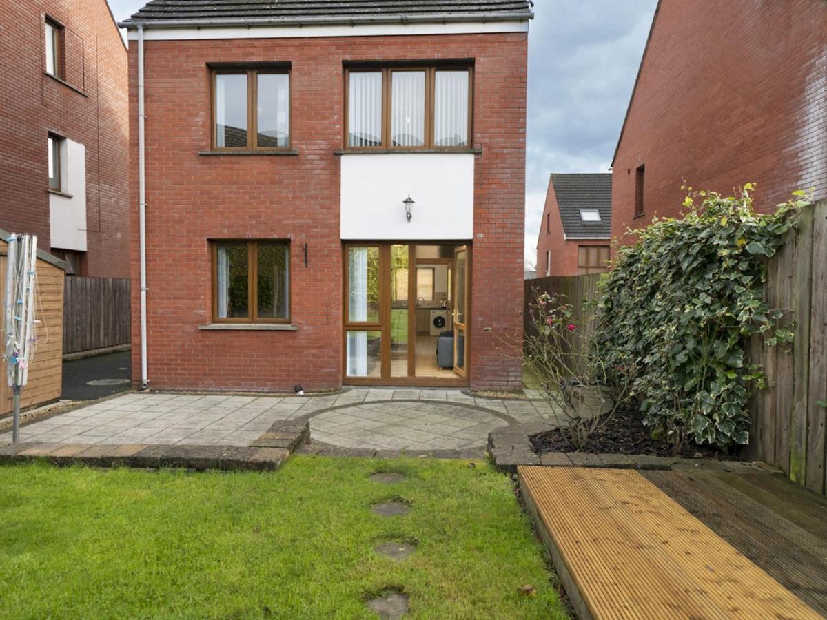 Pass The Keys Lovely 4Br Home W Garden 7 Min From City Centre Belfast Extérieur photo
