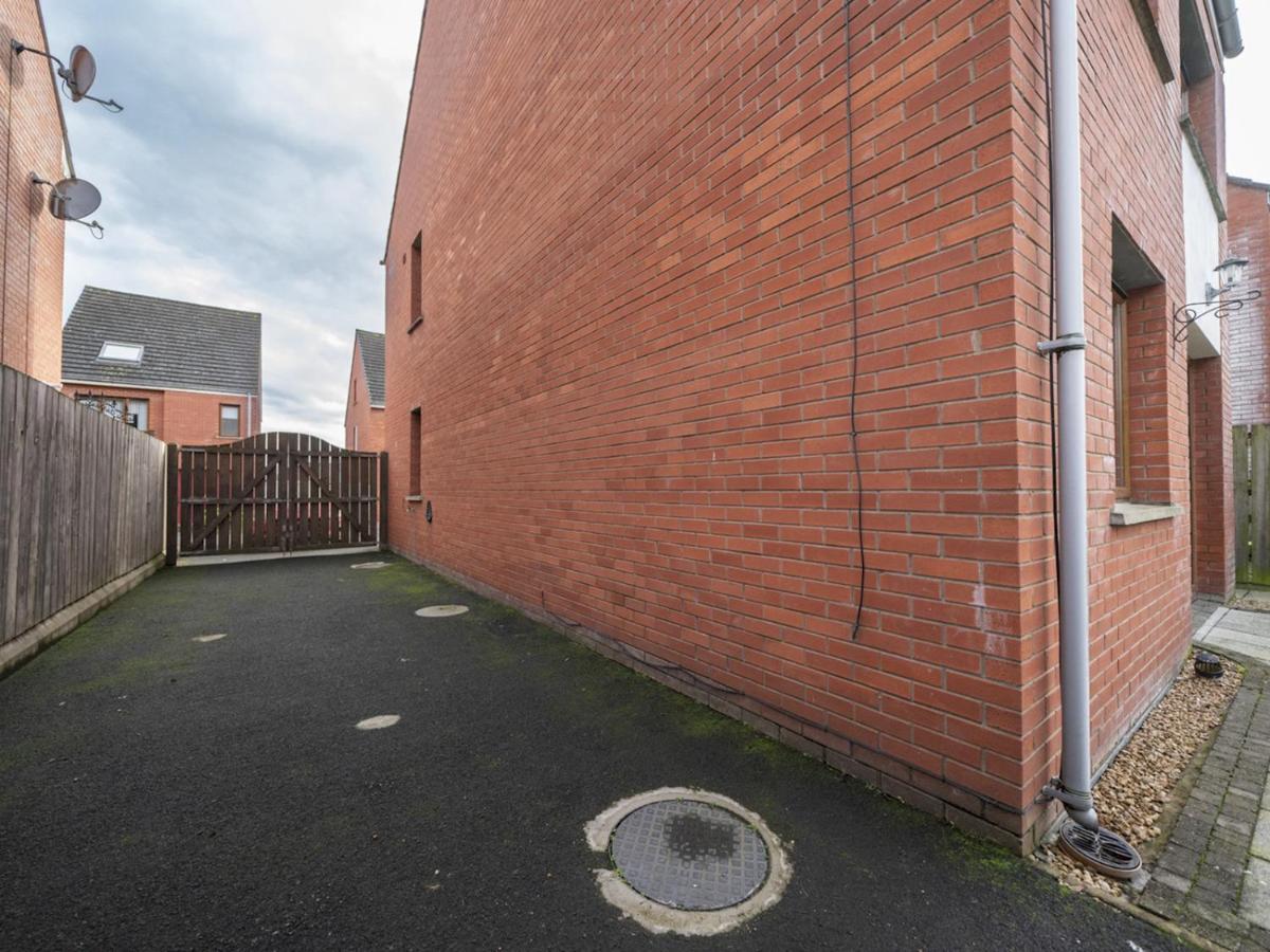 Pass The Keys Lovely 4Br Home W Garden 7 Min From City Centre Belfast Extérieur photo